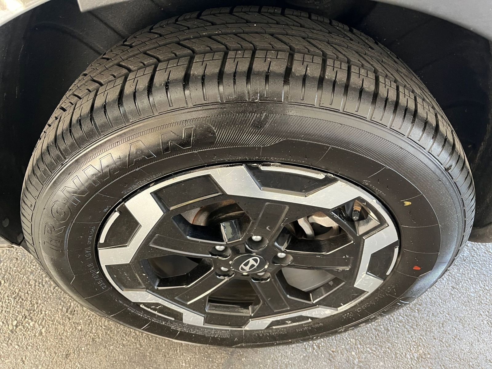 Thumbnail: 2025 Hyundai Santa Fe - 32