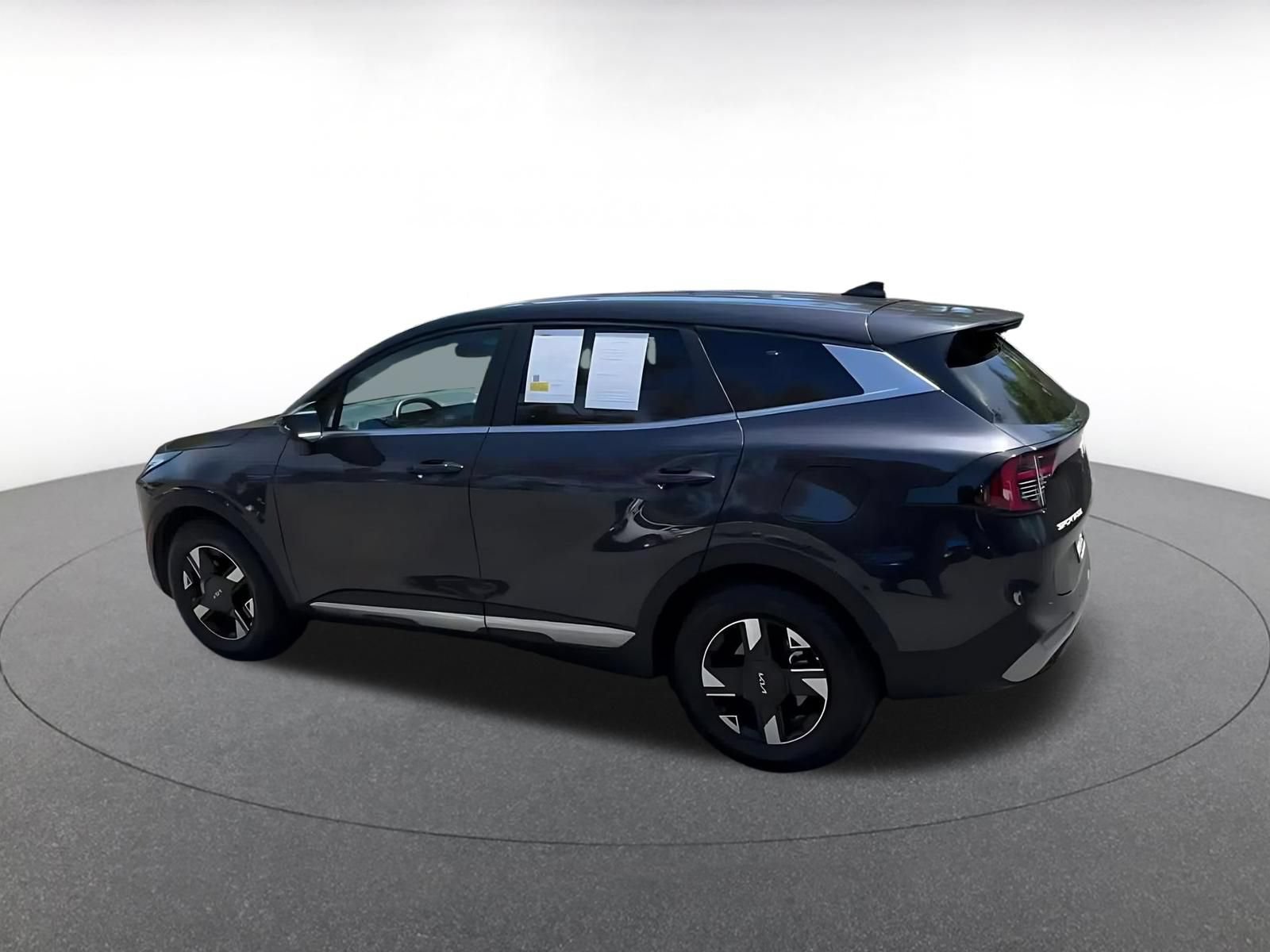 Thumbnail: 2026 Kia Sportage - 10
