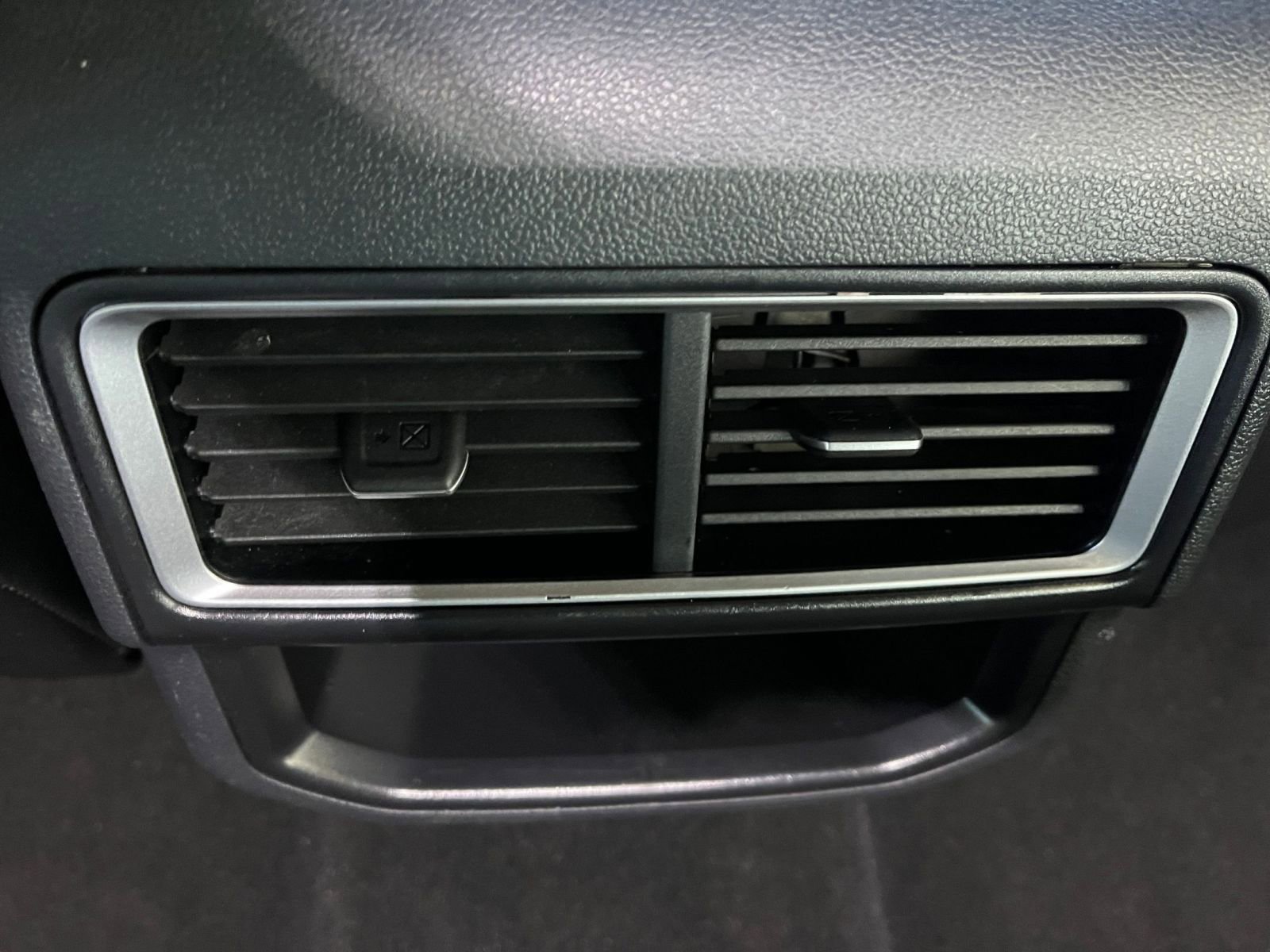 Thumbnail: 2025 Volkswagen Atlas - 25