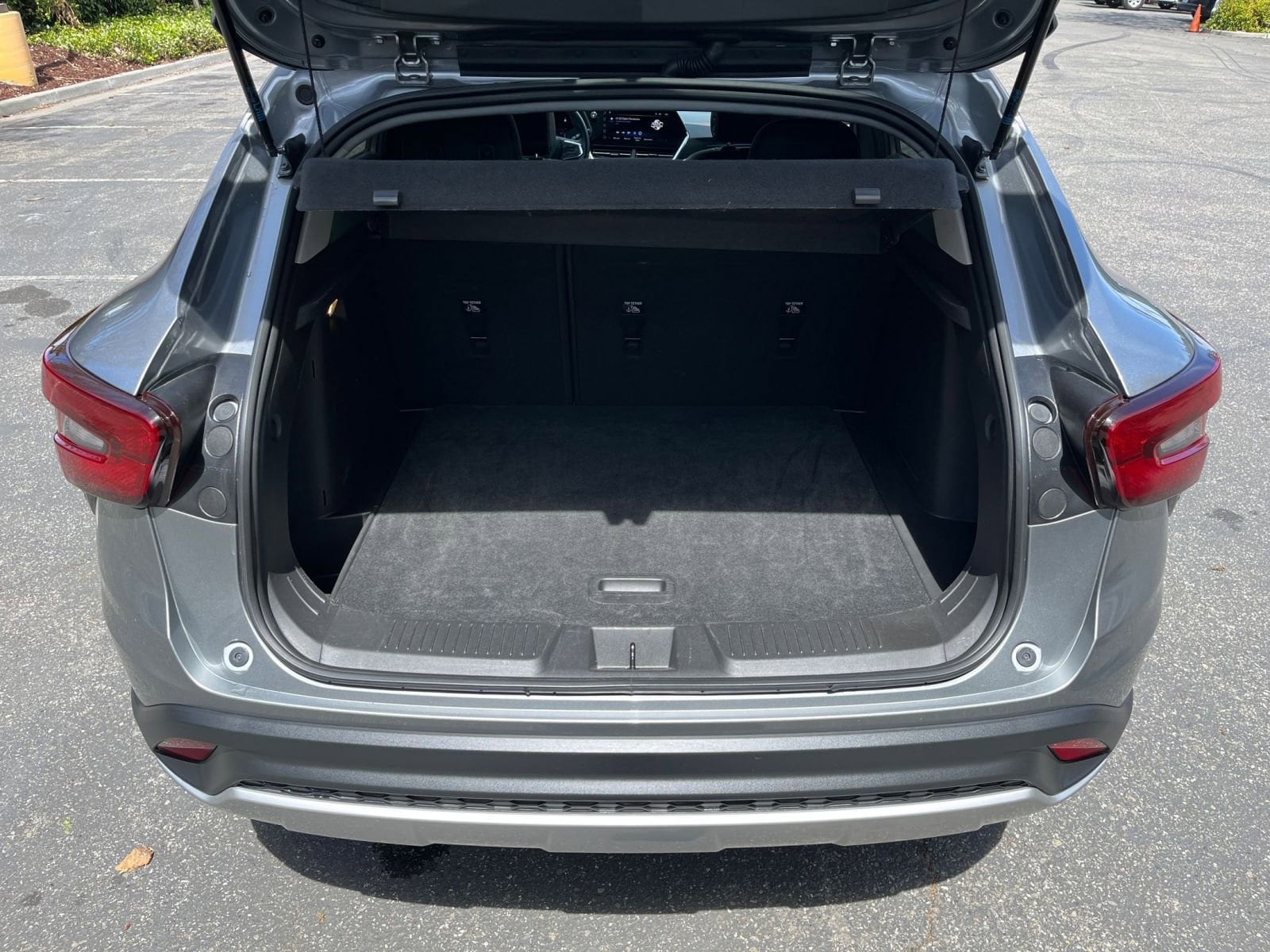 Thumbnail: 2025 Chevrolet Trax - 30