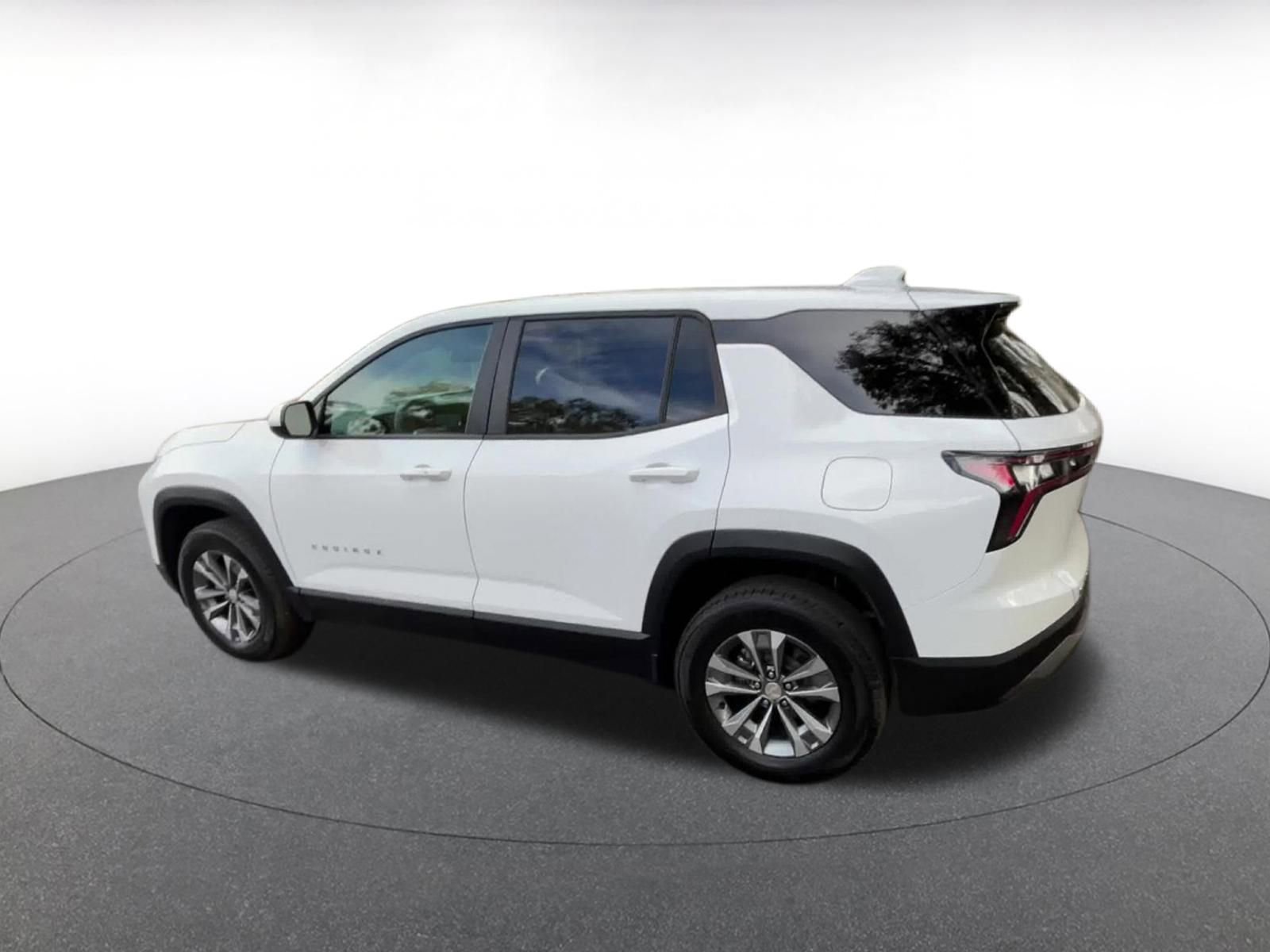 Thumbnail: 2025 Chevrolet Equinox - 10