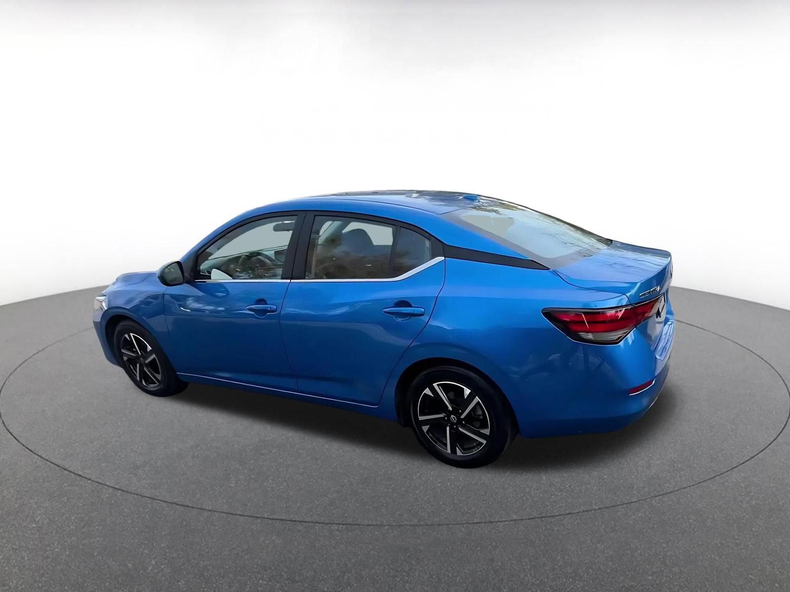 Thumbnail: 2025 Nissan Sentra - 10