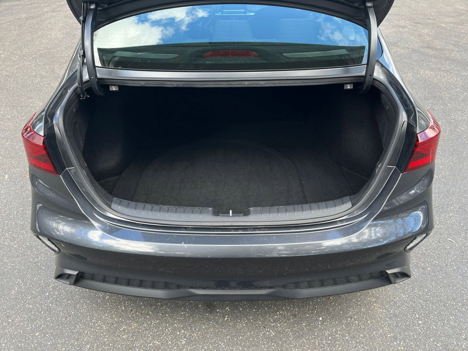 Thumbnail: 2024 Kia Forte - 29