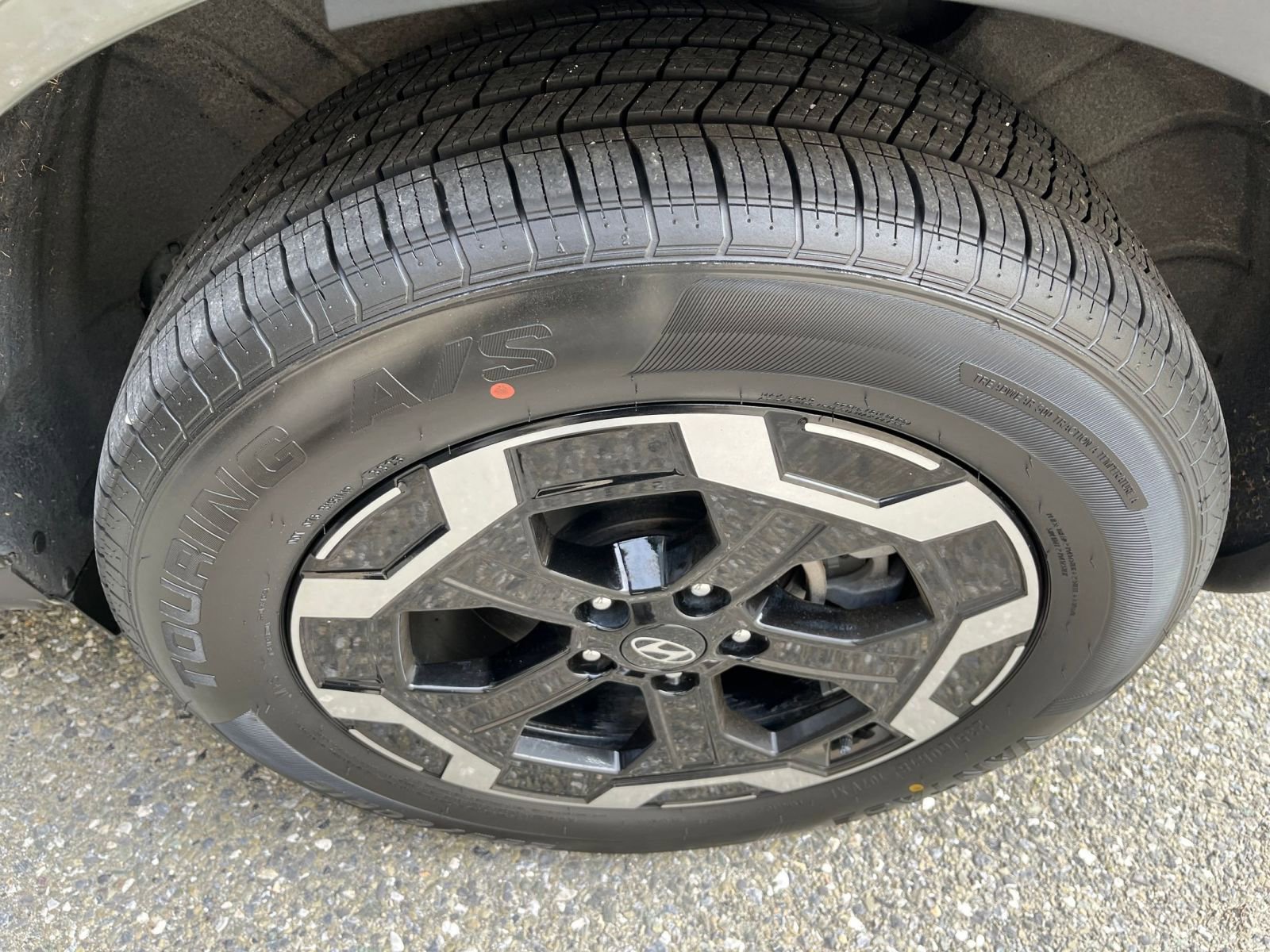 Thumbnail: 2025 Hyundai Santa Fe - 32