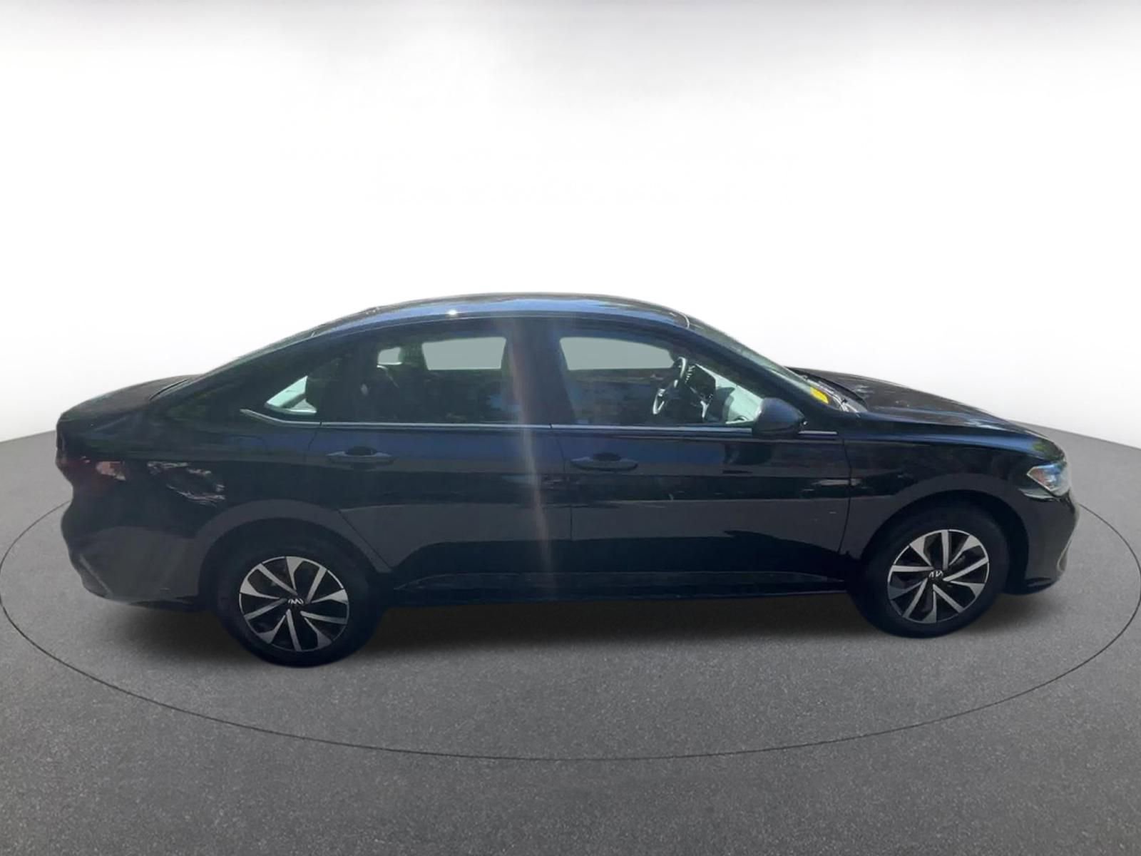 Thumbnail: 2024 Volkswagen Jetta - 13