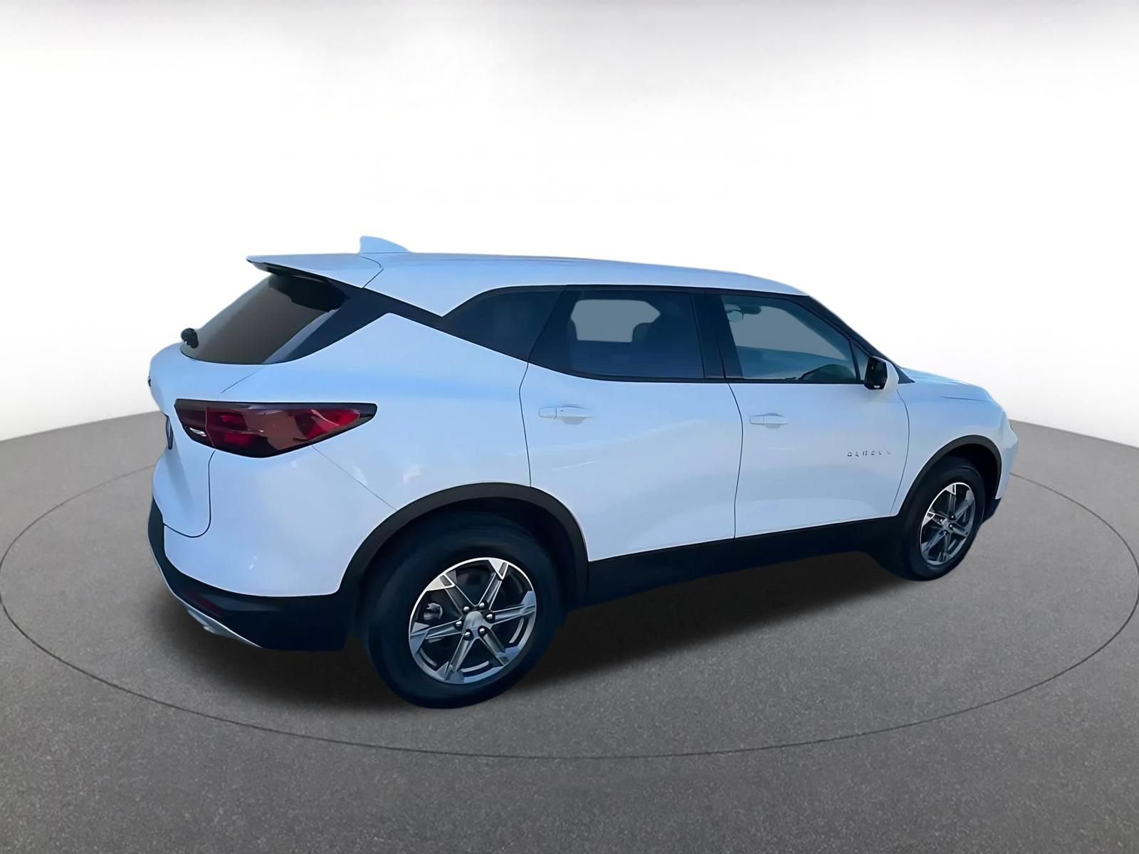 Thumbnail: 2026 Chevrolet Blazer - 12