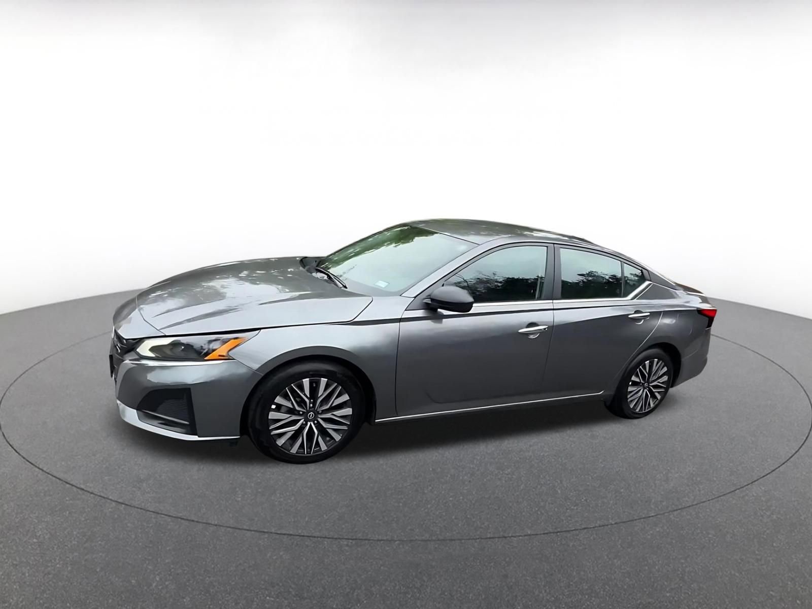 Thumbnail: 2025 Nissan Altima - 8
