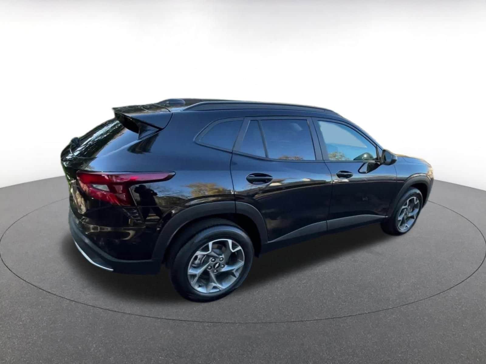 Thumbnail: 2025 Chevrolet Trax - 14