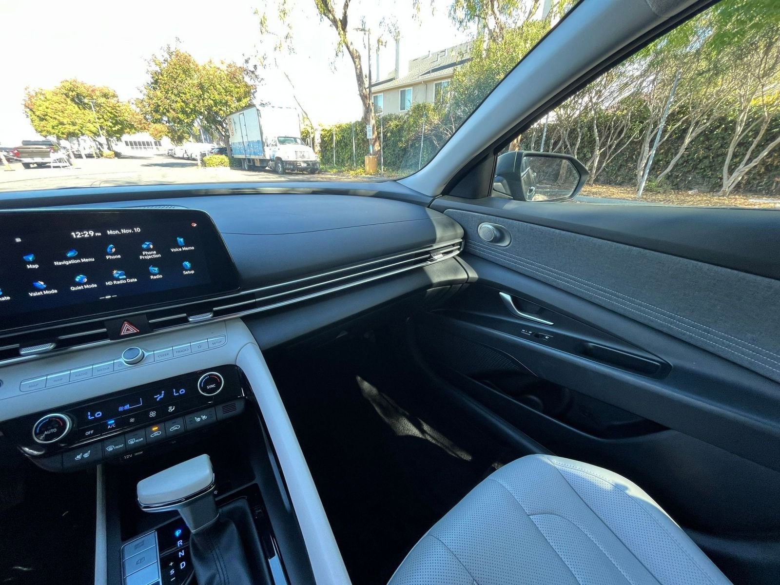 Thumbnail: 2025 Hyundai Elantra - 34