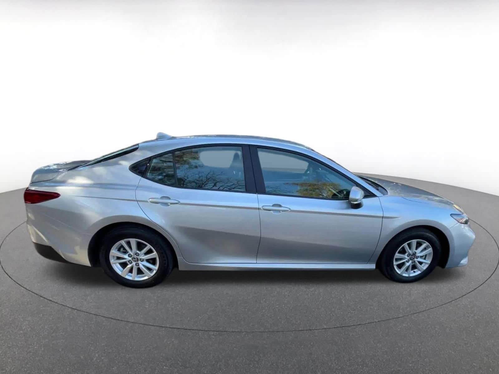 Thumbnail: 2025 Toyota Camry - 16