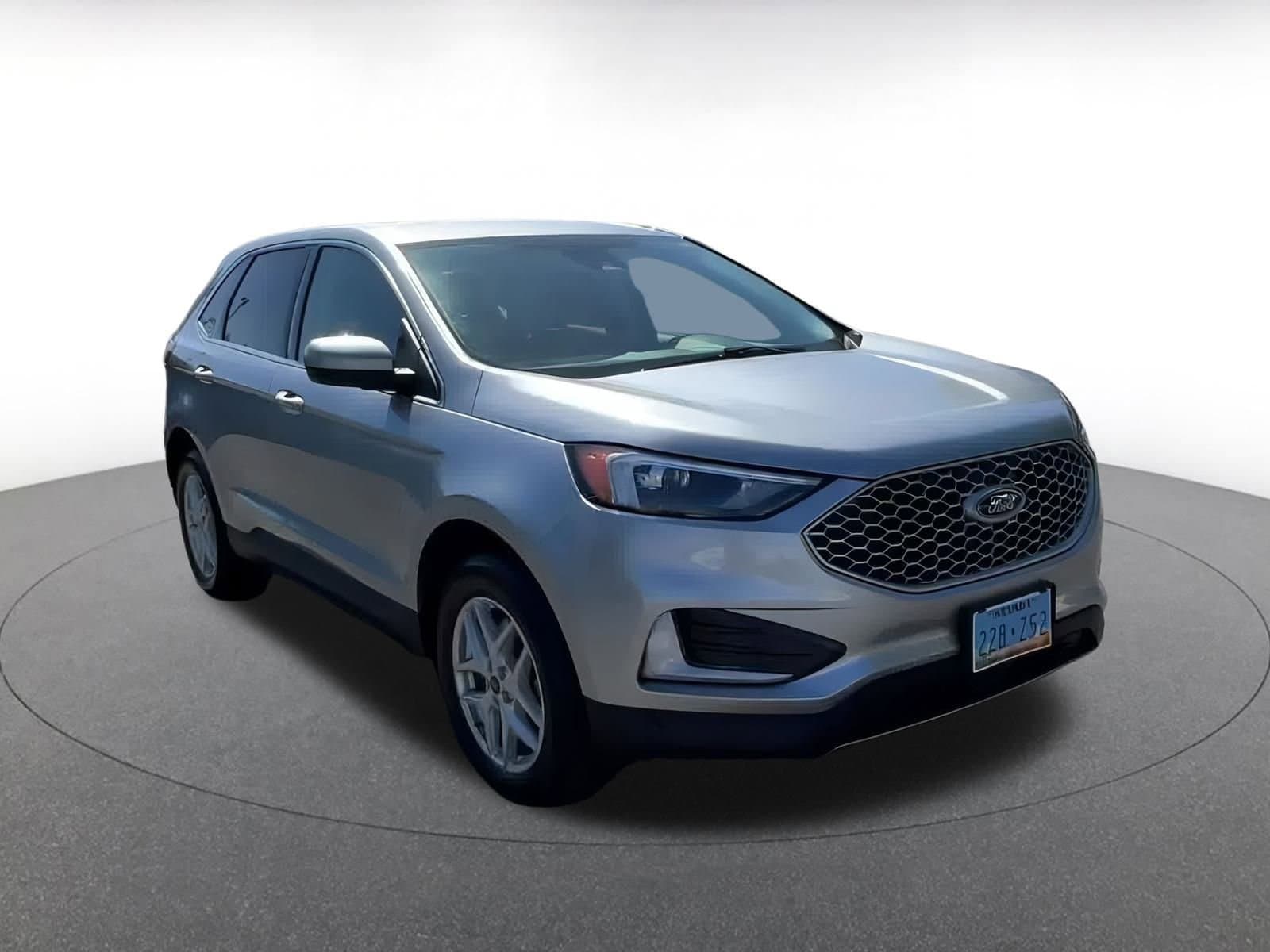 Thumbnail: 2024 Ford Edge - 3