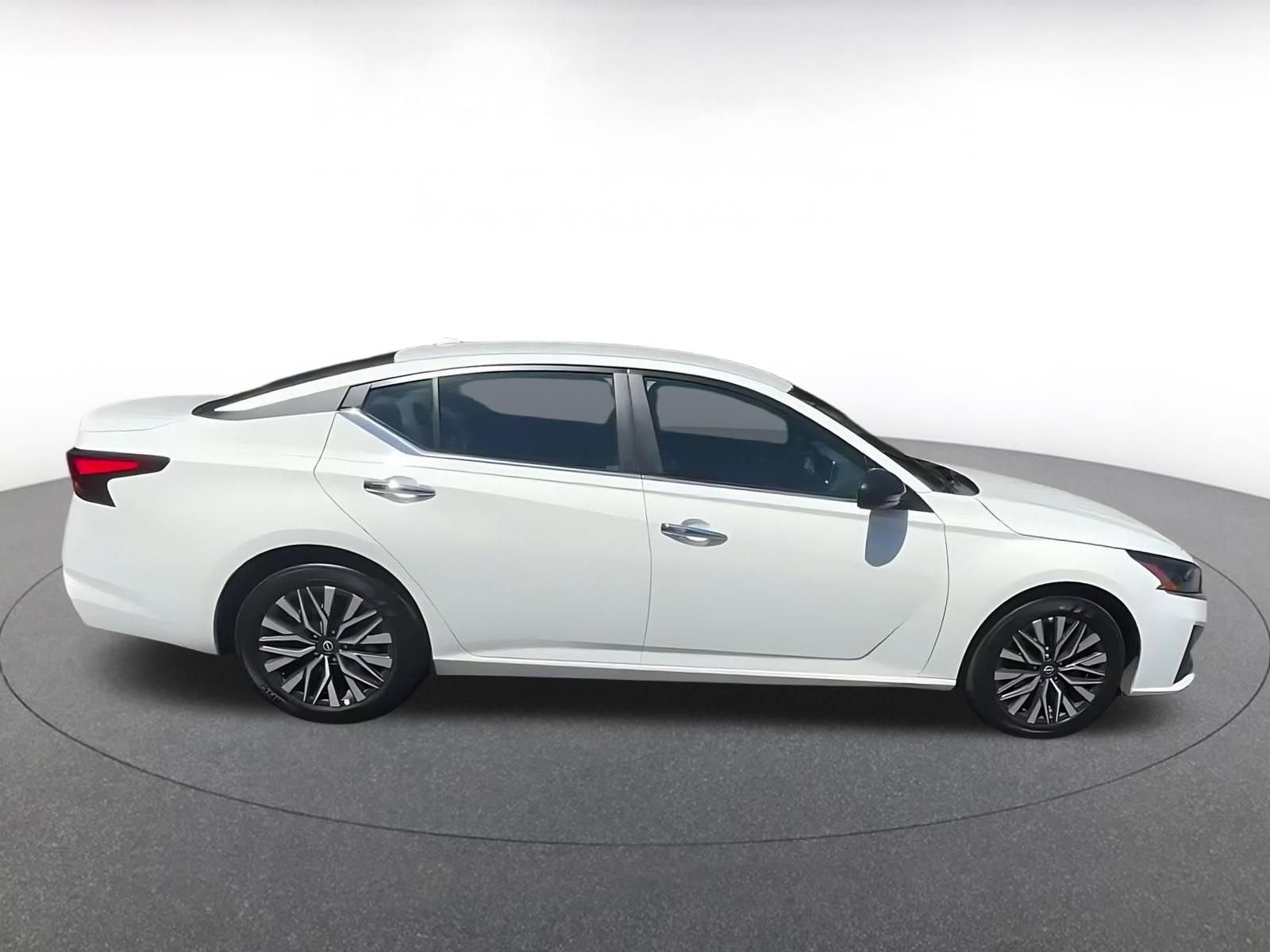 Thumbnail: 2025 Nissan Altima - 14