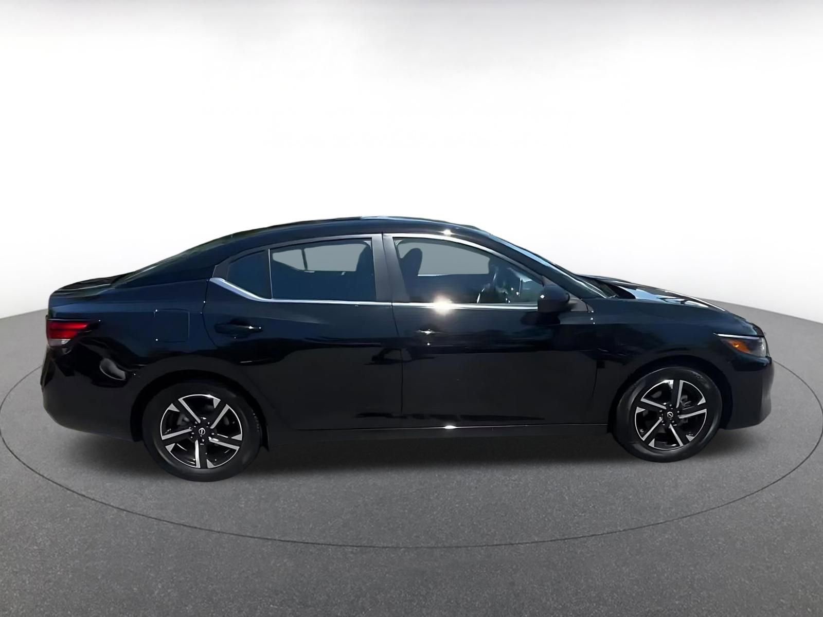Thumbnail: 2025 Nissan Sentra - 16