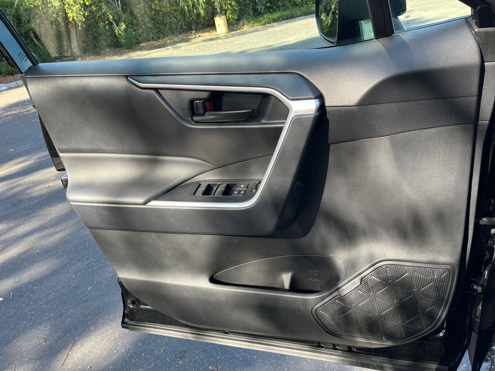 Thumbnail: 2025 Toyota RAV4 - 20