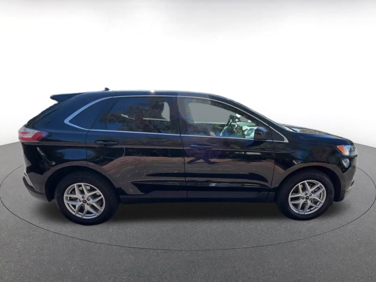 Thumbnail: 2023 Ford Edge - 16
