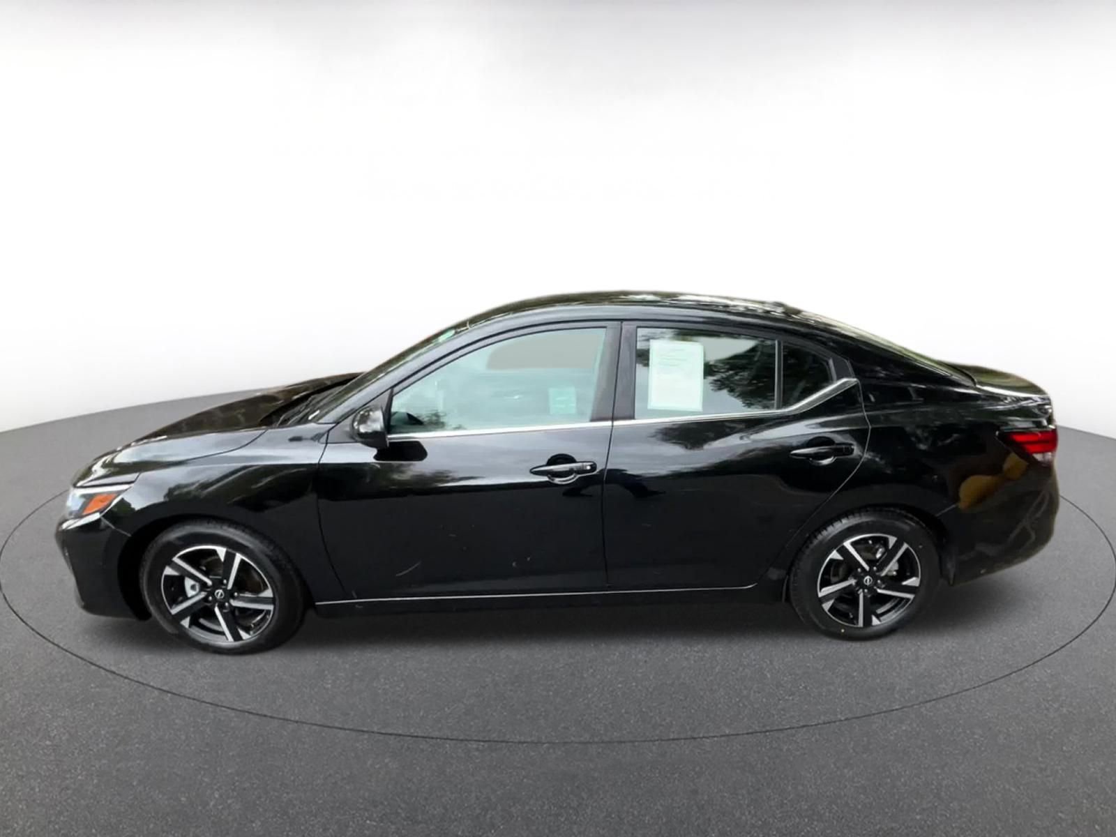 Thumbnail: 2024 Nissan Sentra - 9