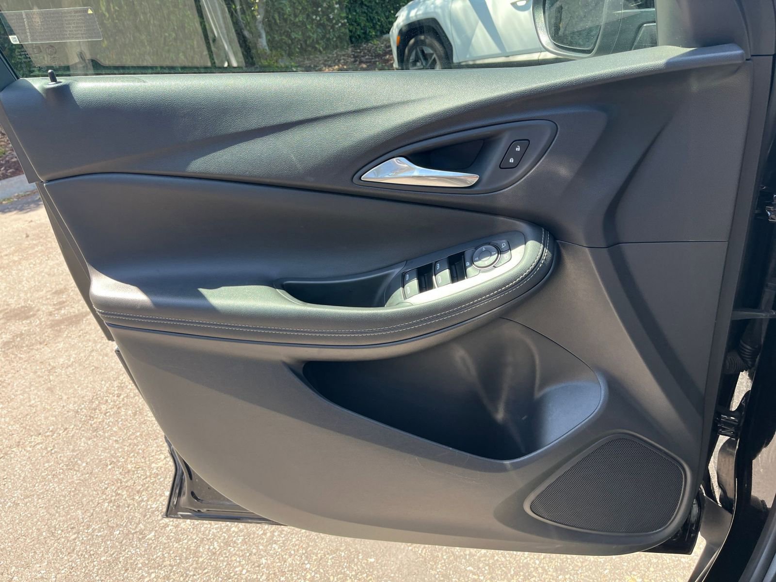 Thumbnail: 2025 Buick Encore GX - 18