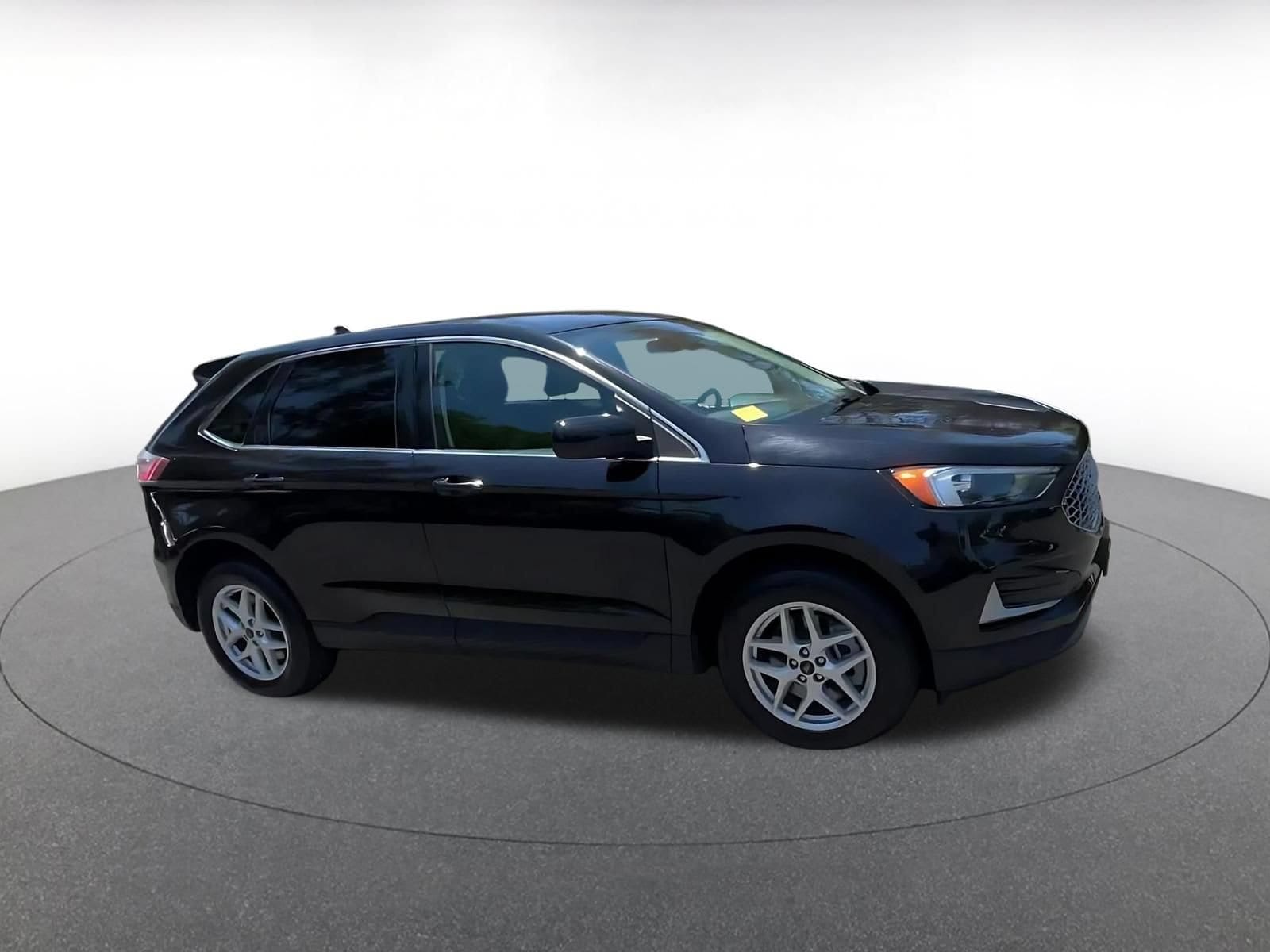 Thumbnail: 2024 Ford Edge - 2