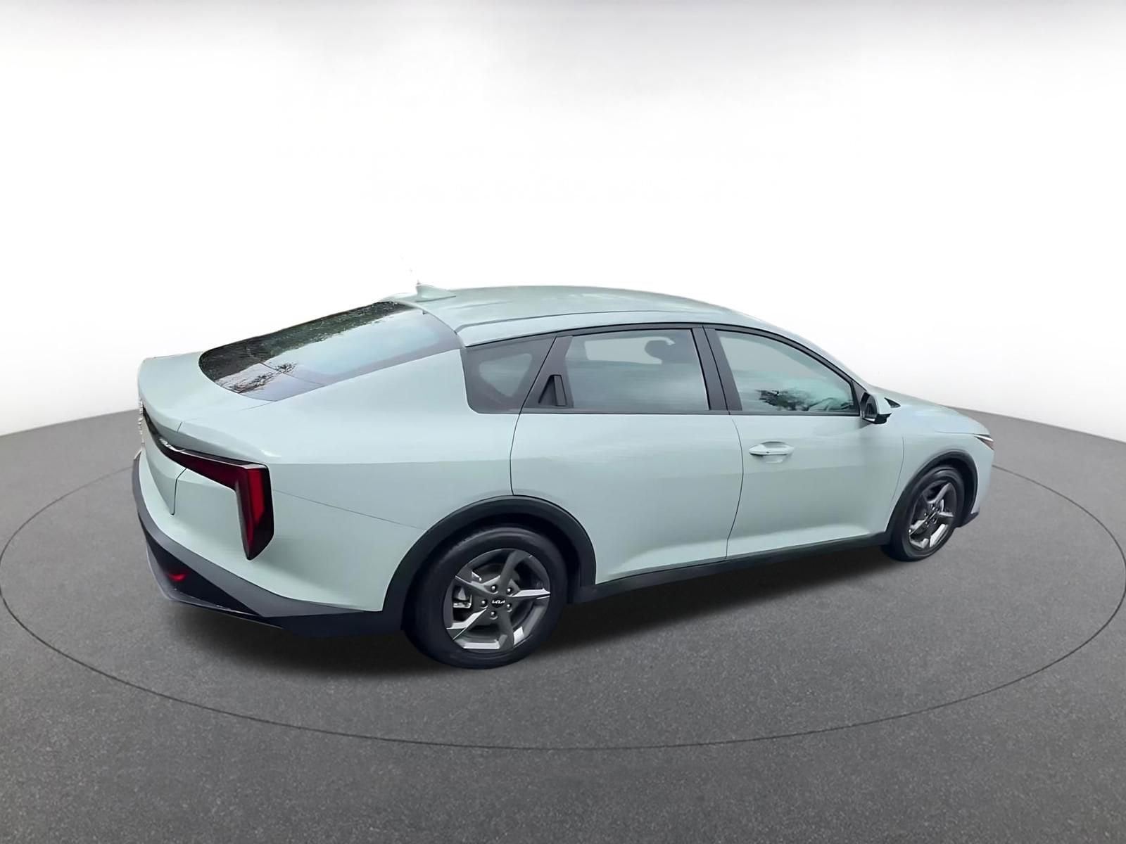 Thumbnail: 2025 Kia K4 - 14
