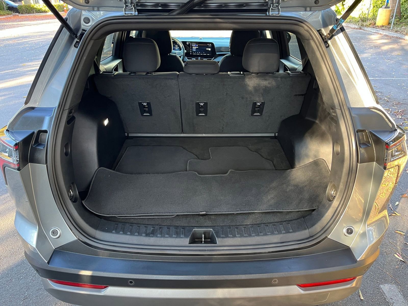 Thumbnail: 2025 Chevrolet Equinox - 30