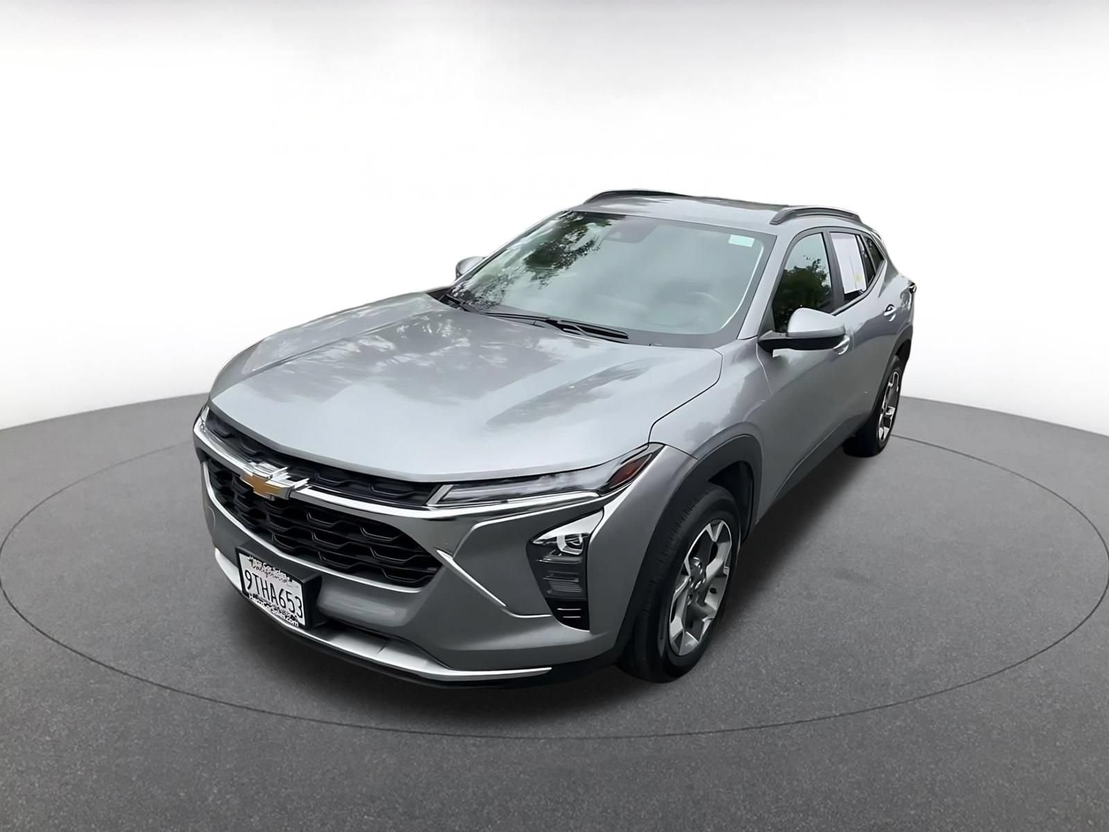 Thumbnail: 2025 Chevrolet Trax - 5