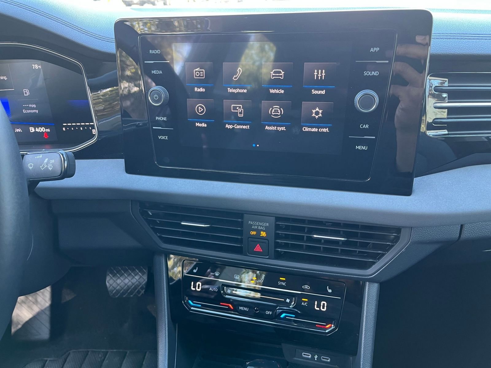 Thumbnail: 2025 Volkswagen Jetta - 17