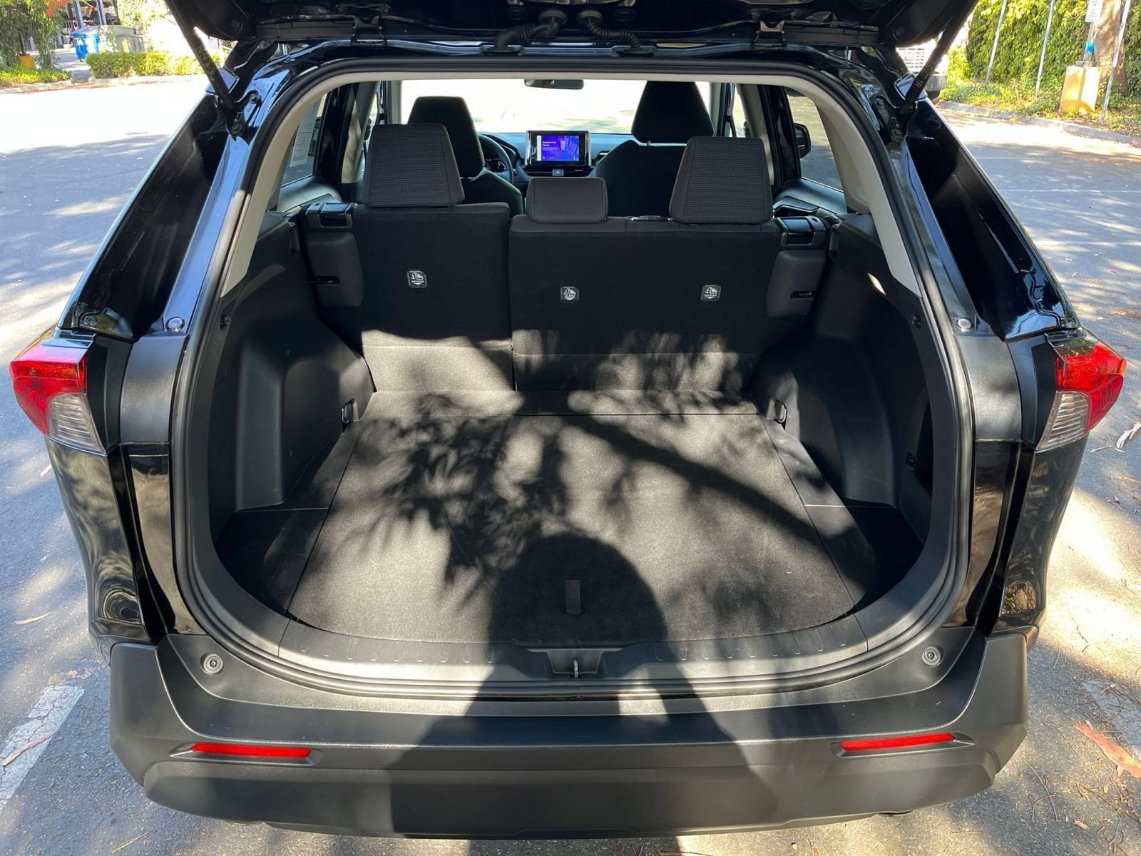 Thumbnail: 2025 Toyota RAV4 - 30