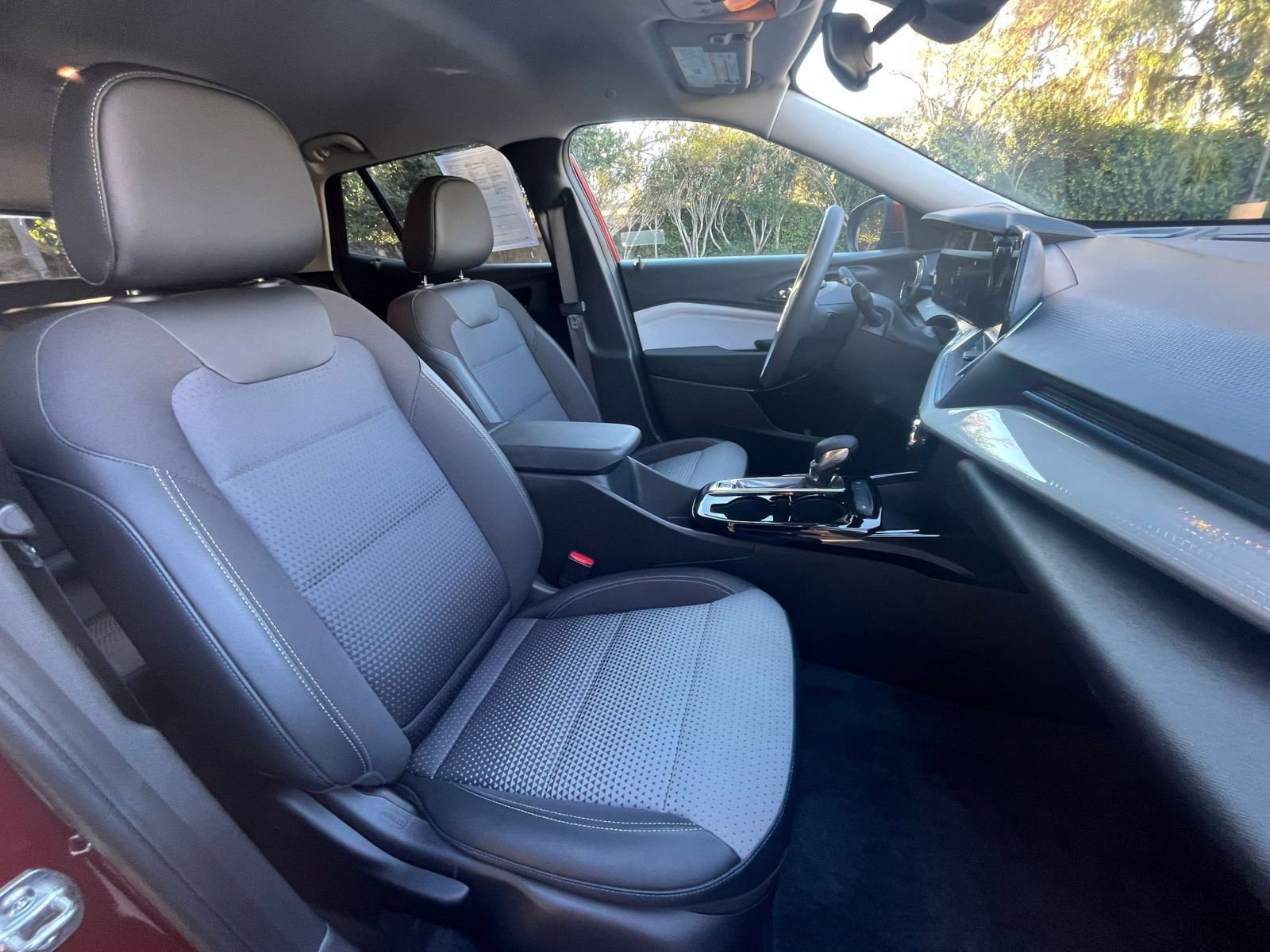 Thumbnail: 2025 Chevrolet Trax - 34