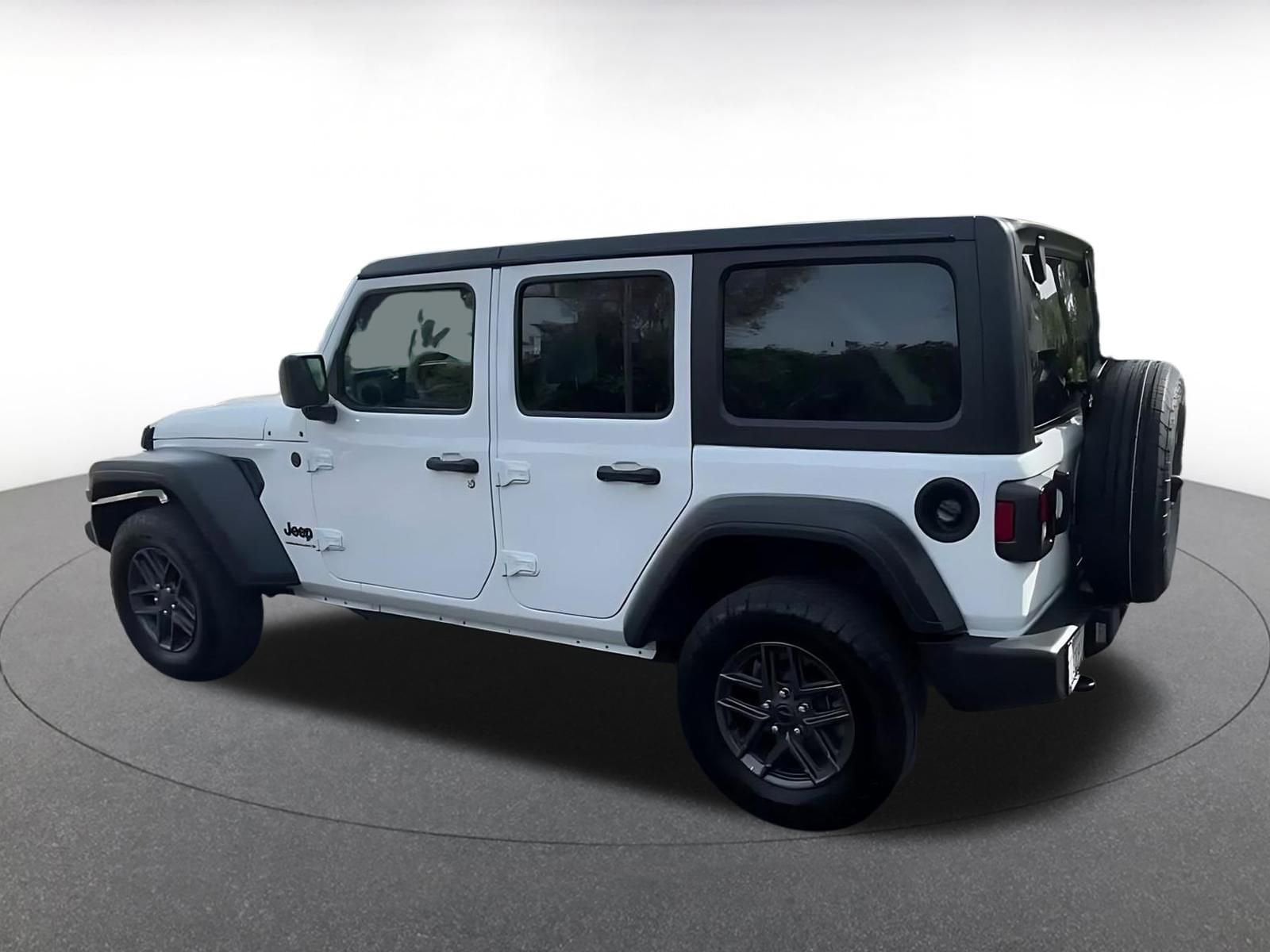Thumbnail: 2025 Jeep Wrangler - 9