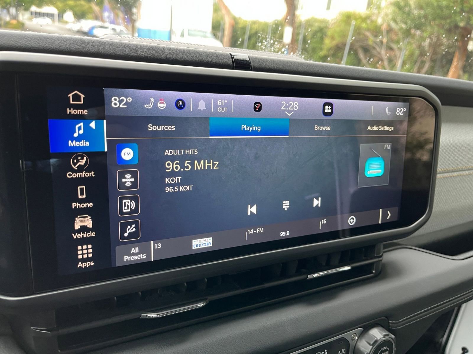 Thumbnail: 2025 Jeep Wrangler - 21