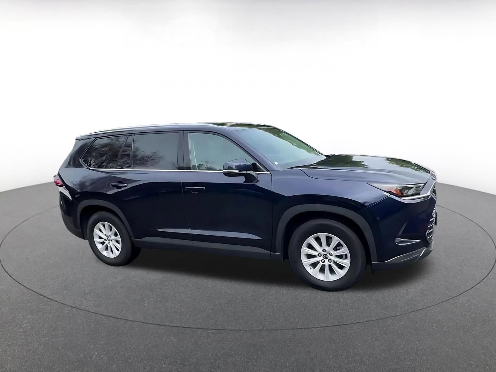 Thumbnail: 2025 Toyota Grand Highlander - 2