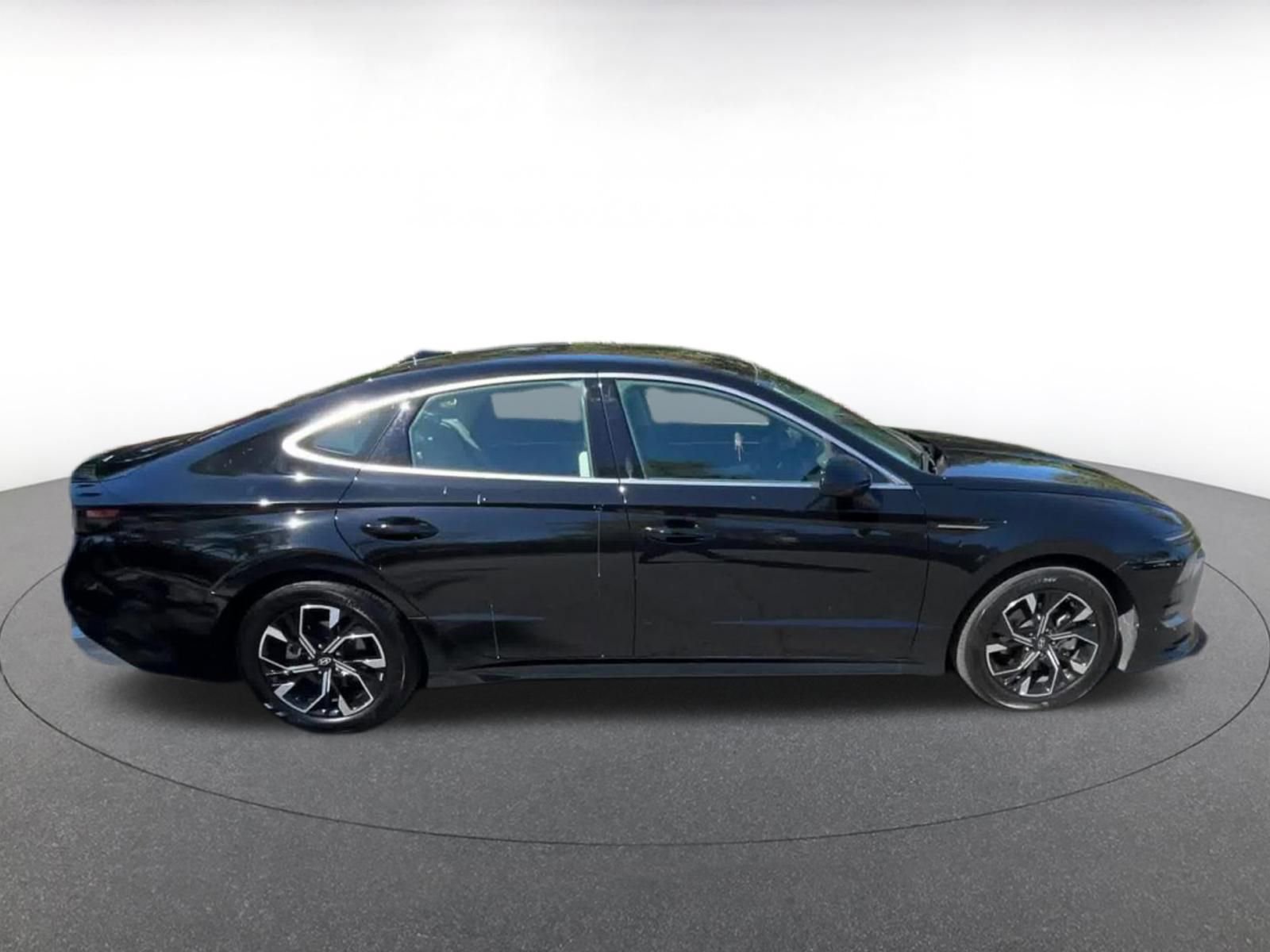 Thumbnail: 2025 Hyundai Sonata - 16