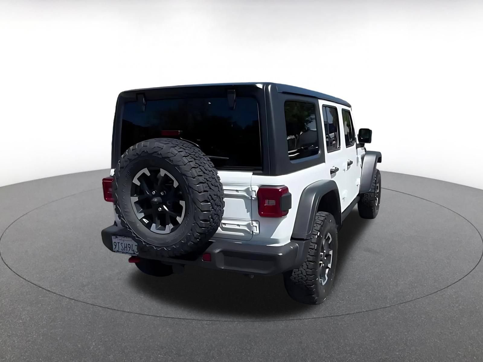 Thumbnail: 2025 Jeep Wrangler - 14