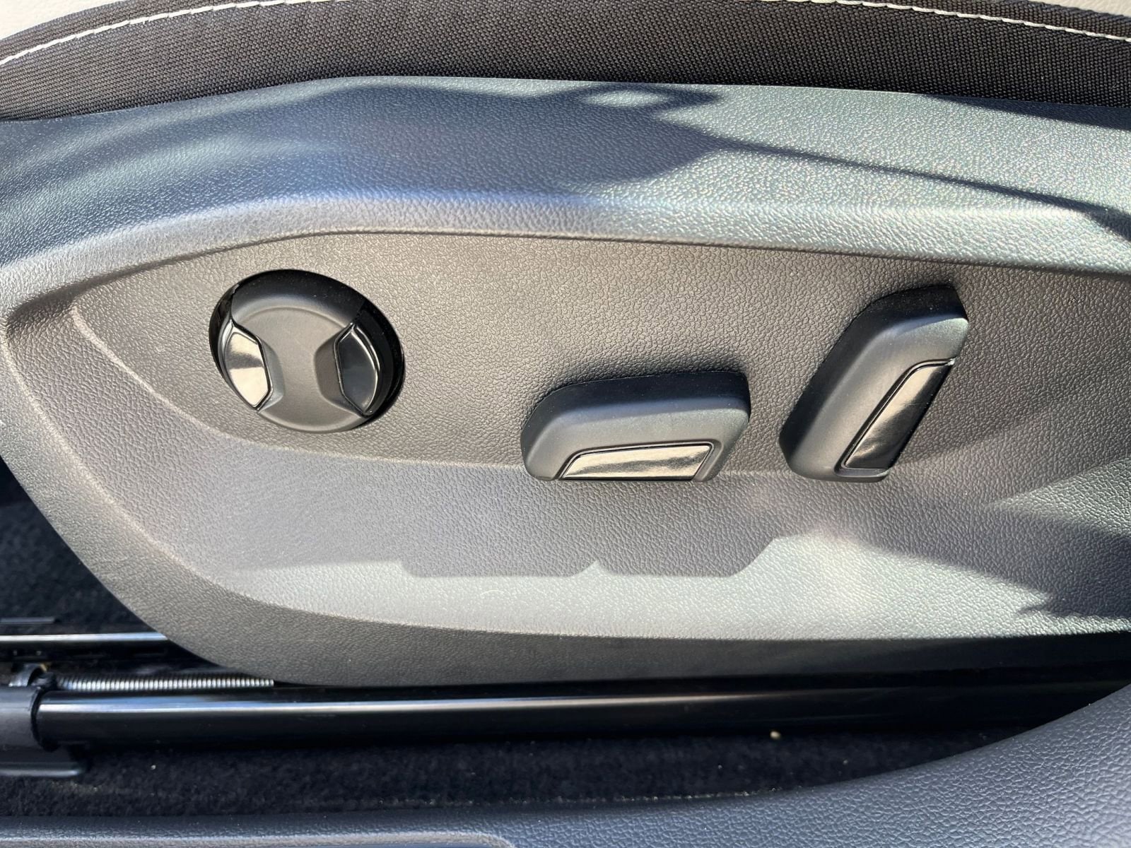 Thumbnail: 2025 Volkswagen Taos - 22