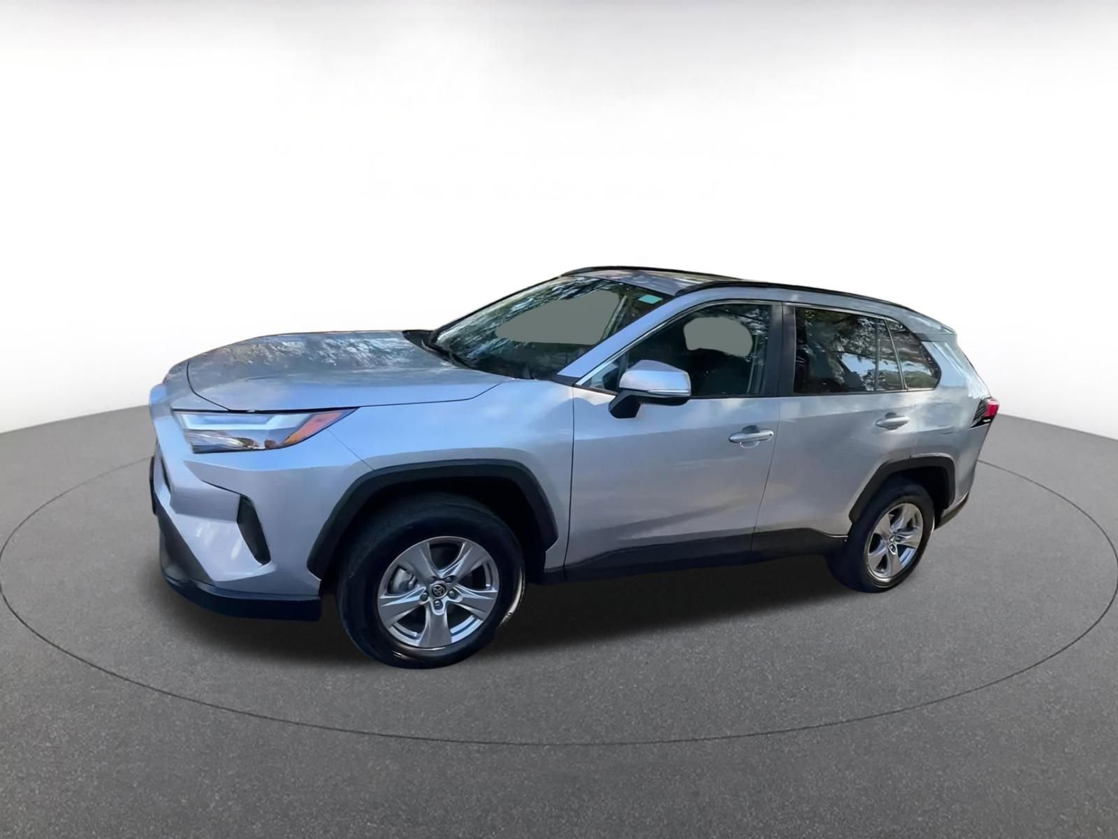 Thumbnail: 2025 Toyota RAV4 - 8