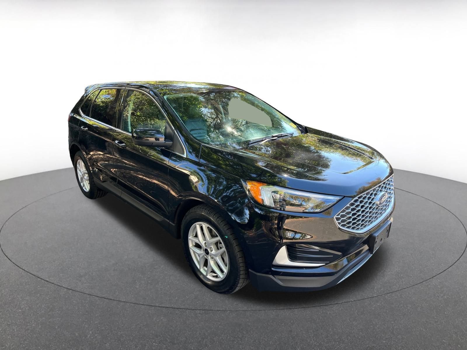 Thumbnail: 2023 Ford Edge - 1