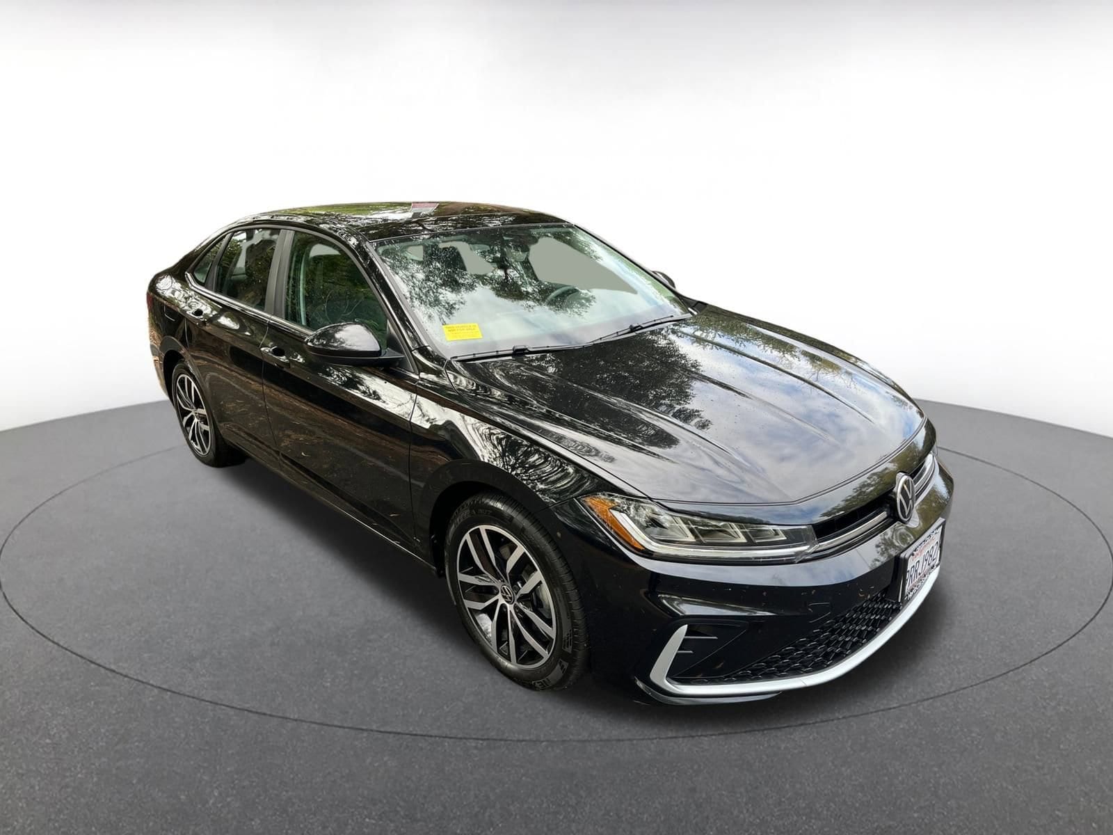 Thumbnail: 2025 Volkswagen Jetta - 1