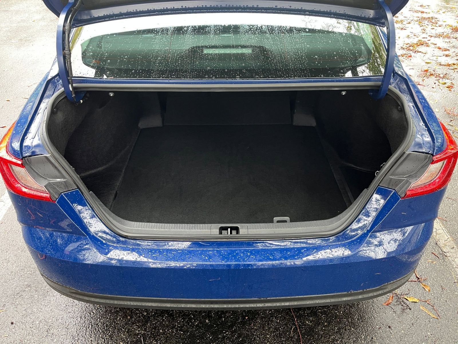 Thumbnail: 2025 Toyota Camry - 30