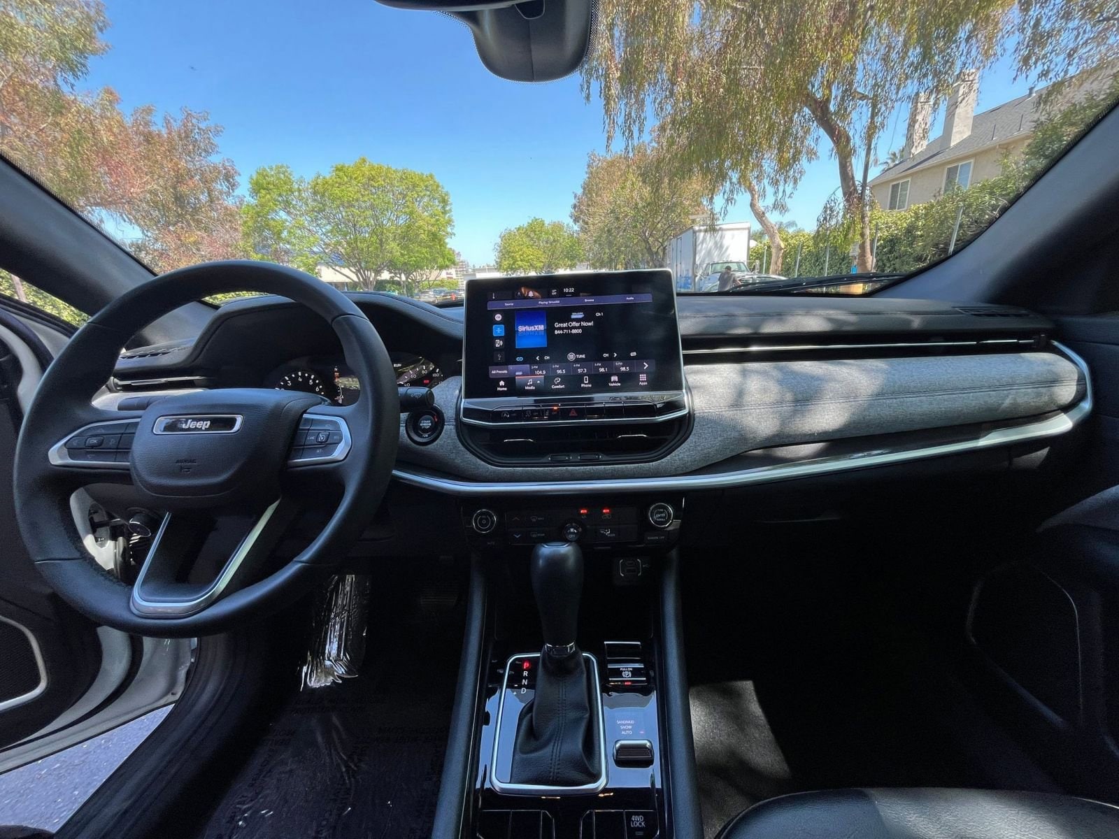 2023 Jeep Compass Latitude 27
