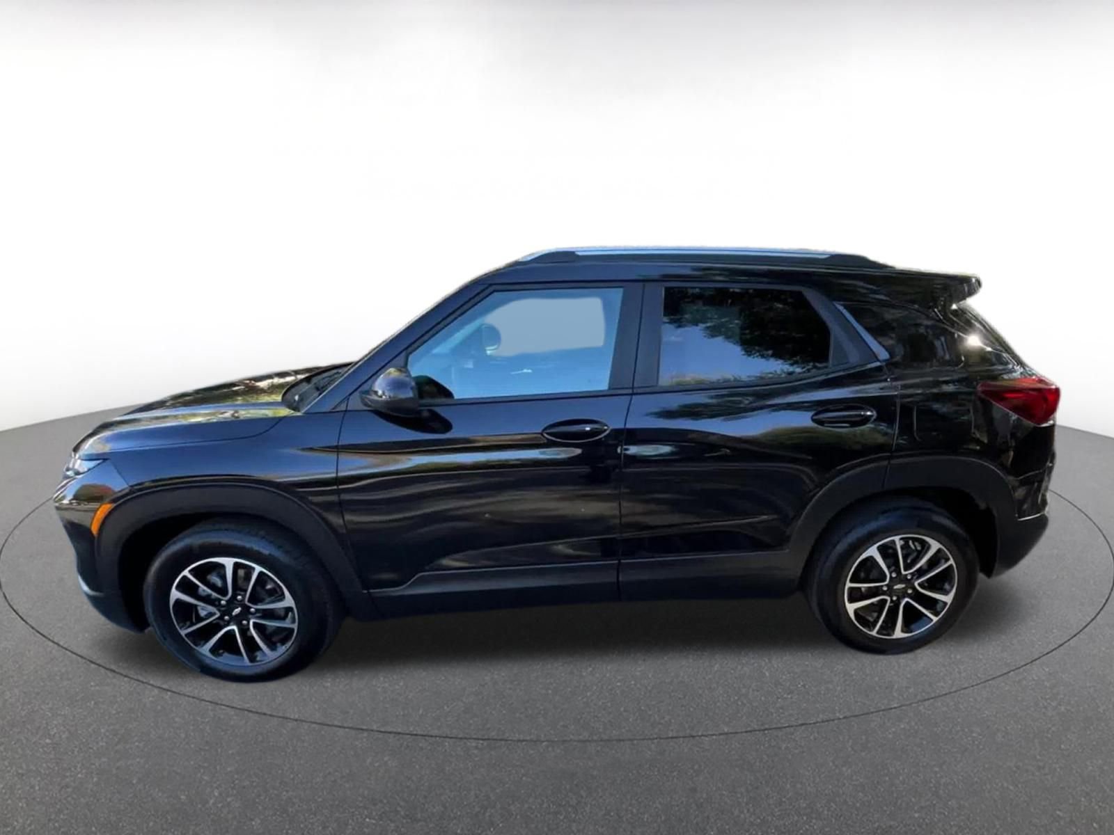 Thumbnail: 2025 Chevrolet TrailBlazer - 9