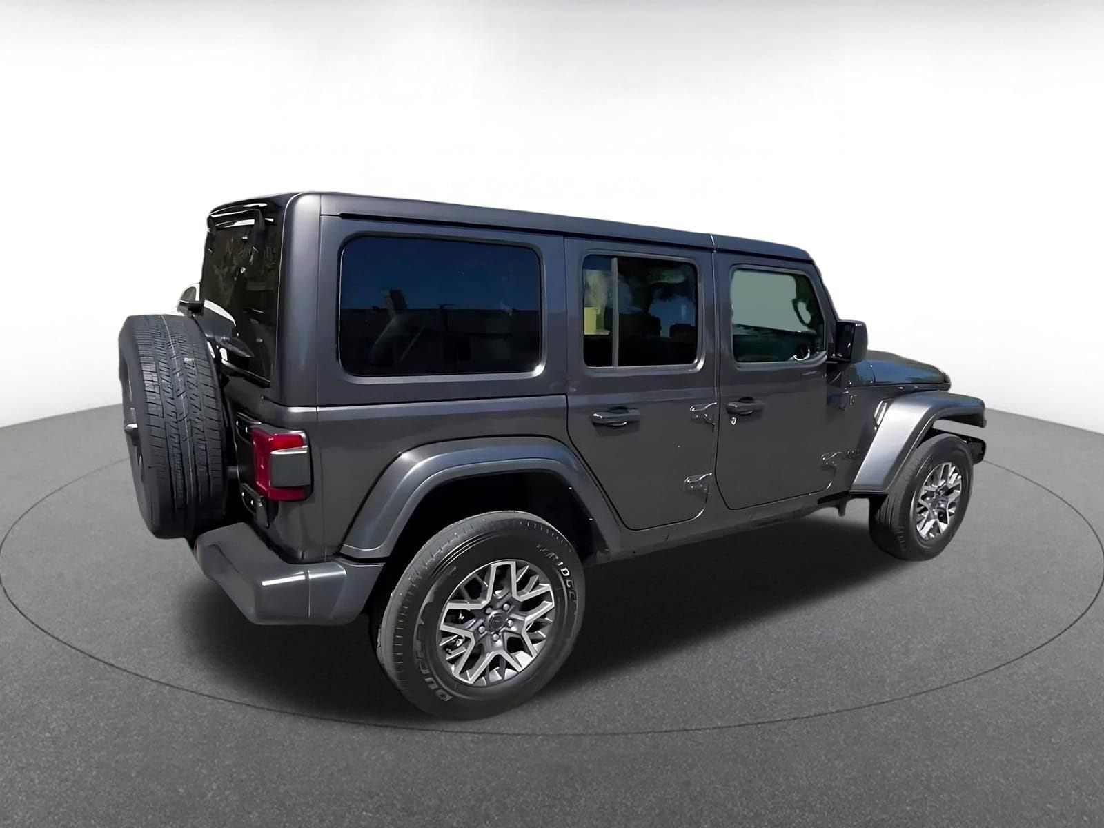 Thumbnail: 2025 Jeep Wrangler - 15
