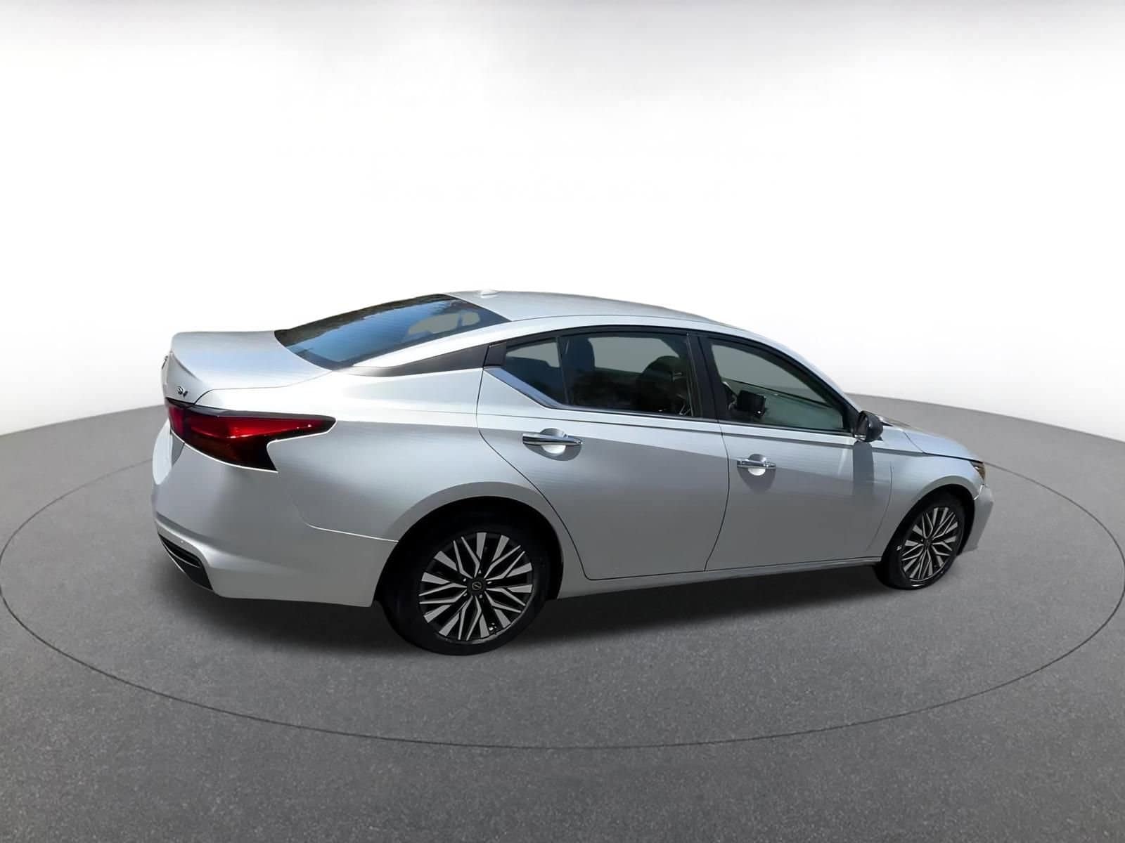 2024 Nissan Altima SV 11