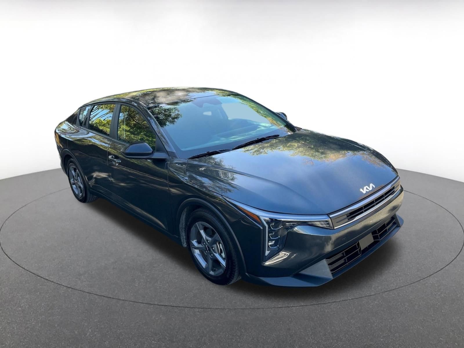 Thumbnail: 2025 Kia K4 - 1