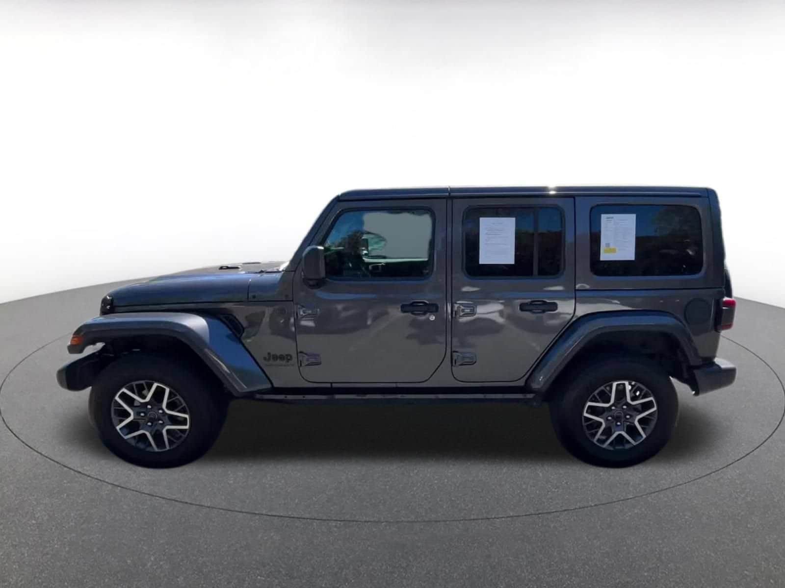 Thumbnail: 2025 Jeep Wrangler - 9