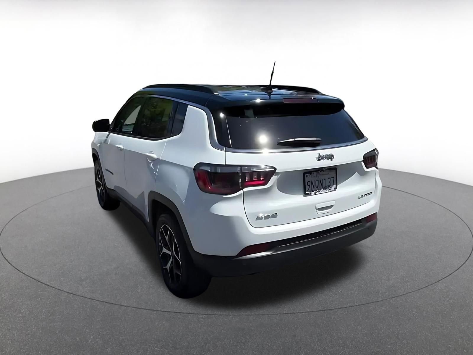 Thumbnail: 2025 Jeep Compass - 11