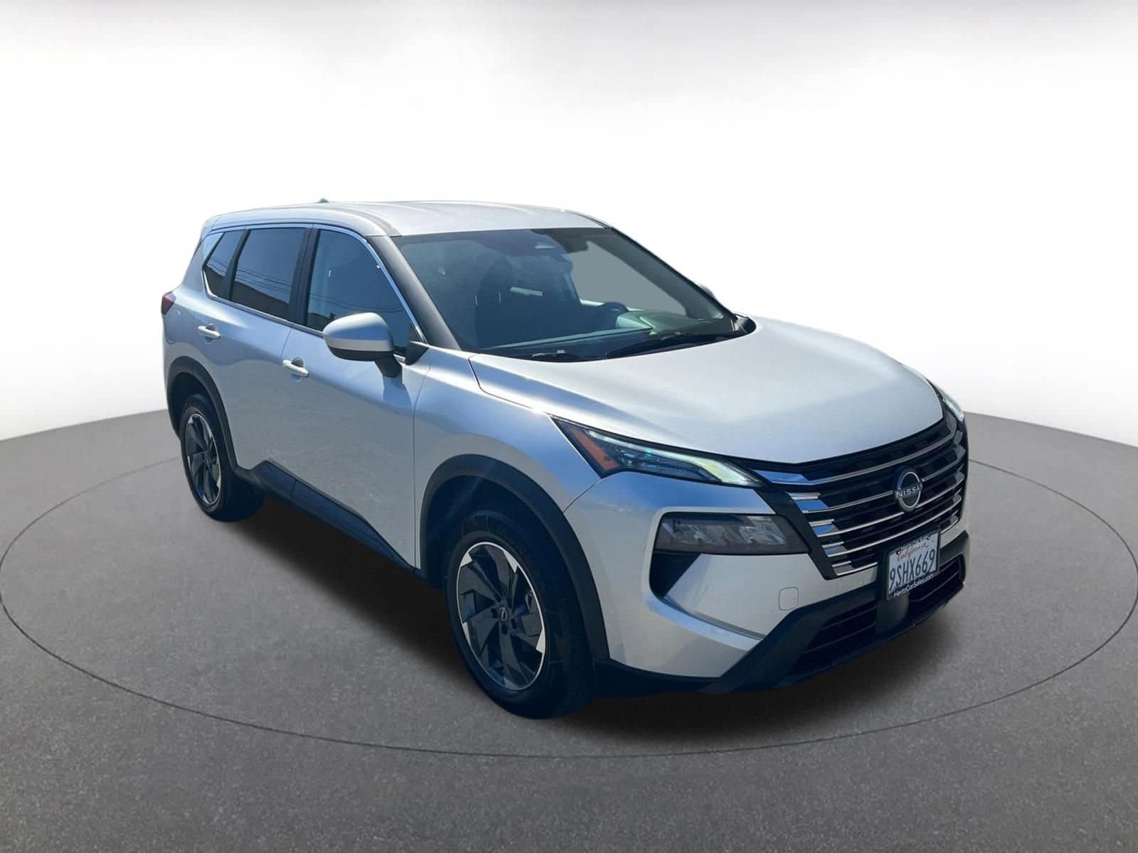 Thumbnail: 2025 Nissan Rogue - 1