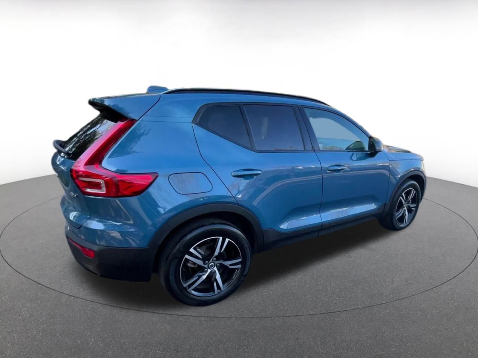 Thumbnail: 2024 Volvo XC40 - 15