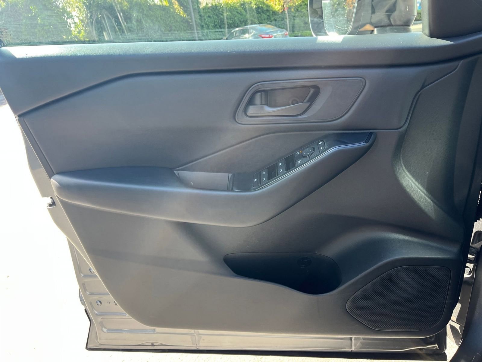 2024 Nissan Rogue S 16