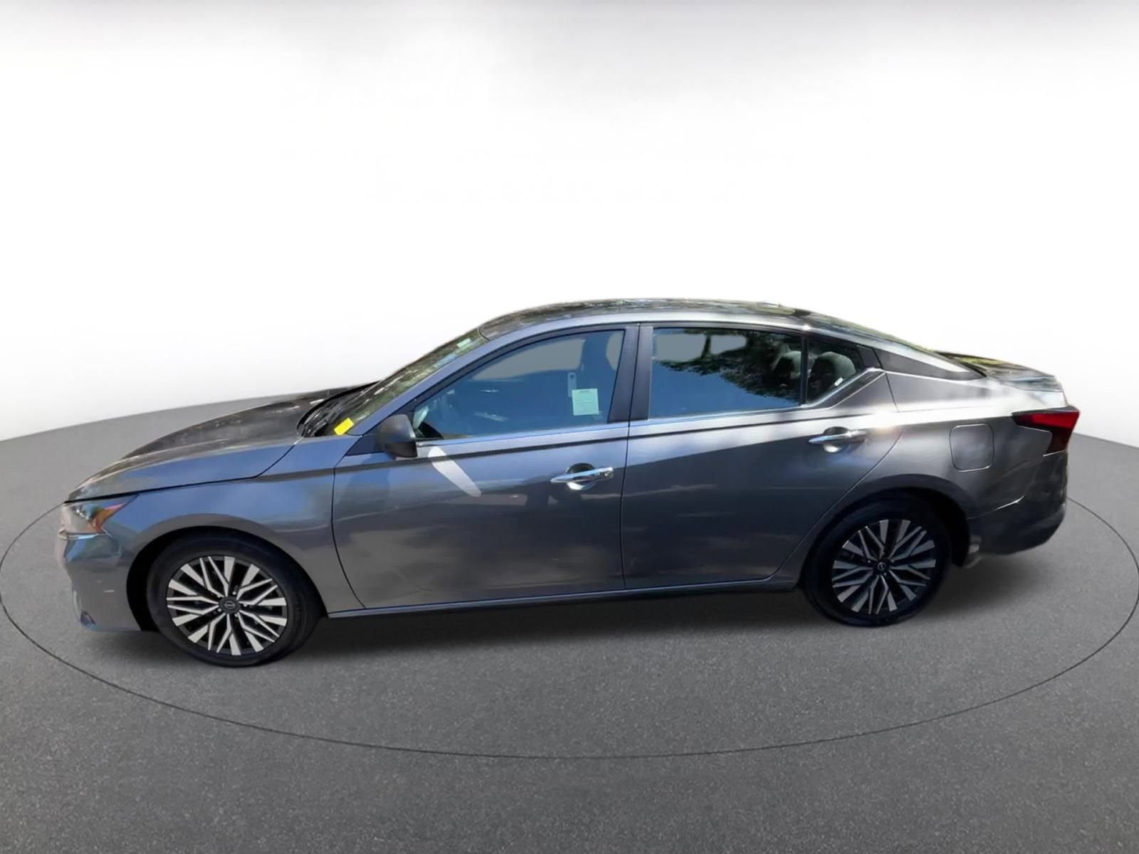 Thumbnail: 2024 Nissan Altima - 9