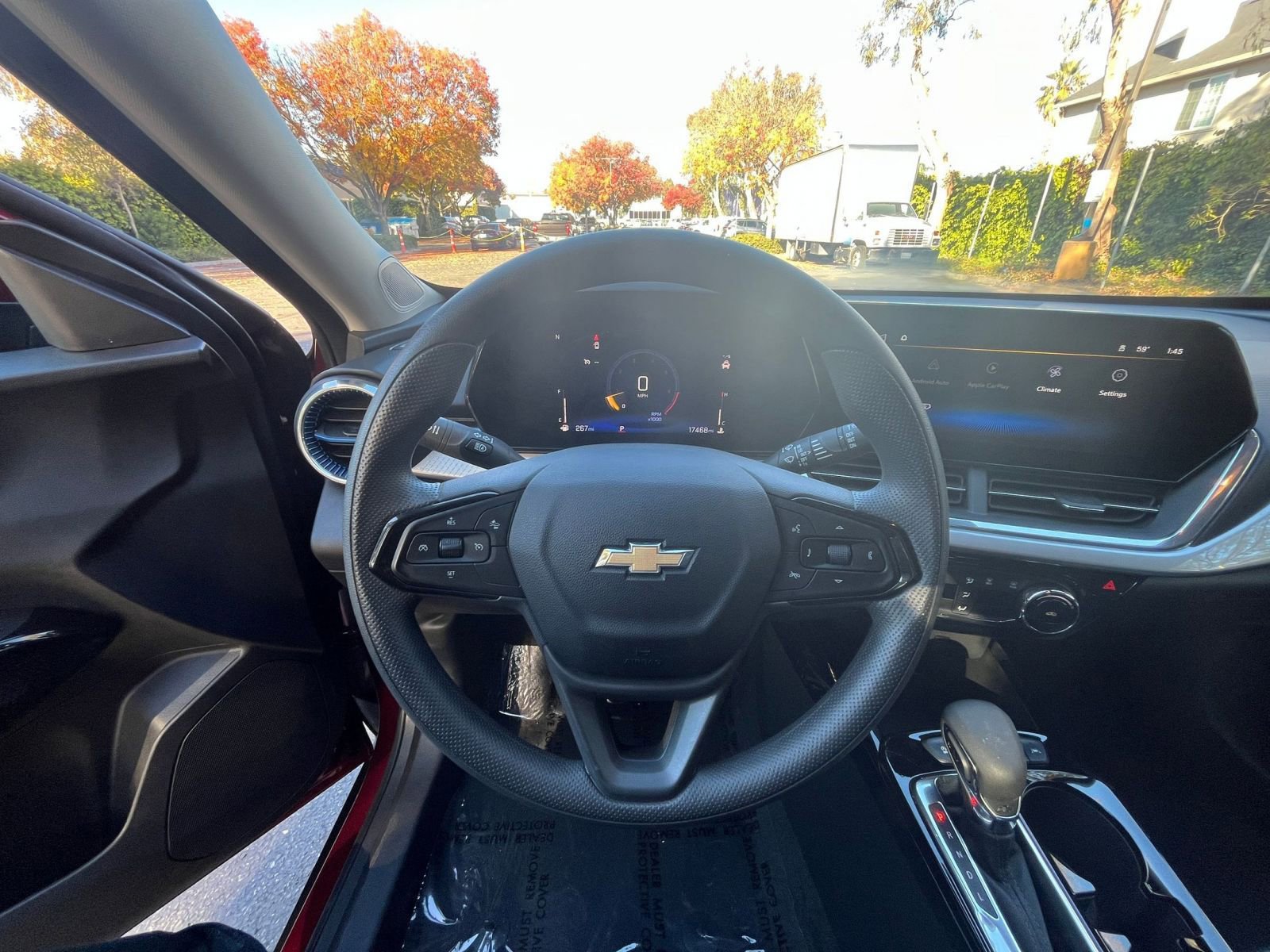 Thumbnail: 2025 Chevrolet Trax - 32